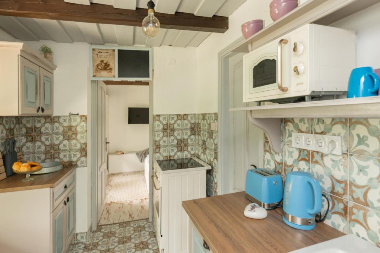 Lovely Cottage Home แวแลนแซ ภายนอก รูปภาพ
