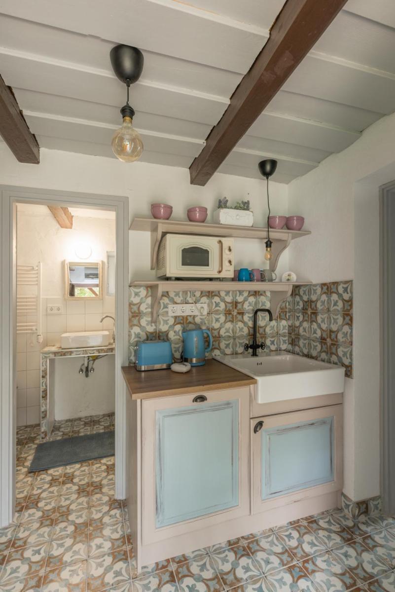Lovely Cottage Home แวแลนแซ ภายนอก รูปภาพ